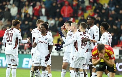 "Trabzonspor'un Şampiyonluk Hayali: İç Saha Performansı Belirleyici Olacak"